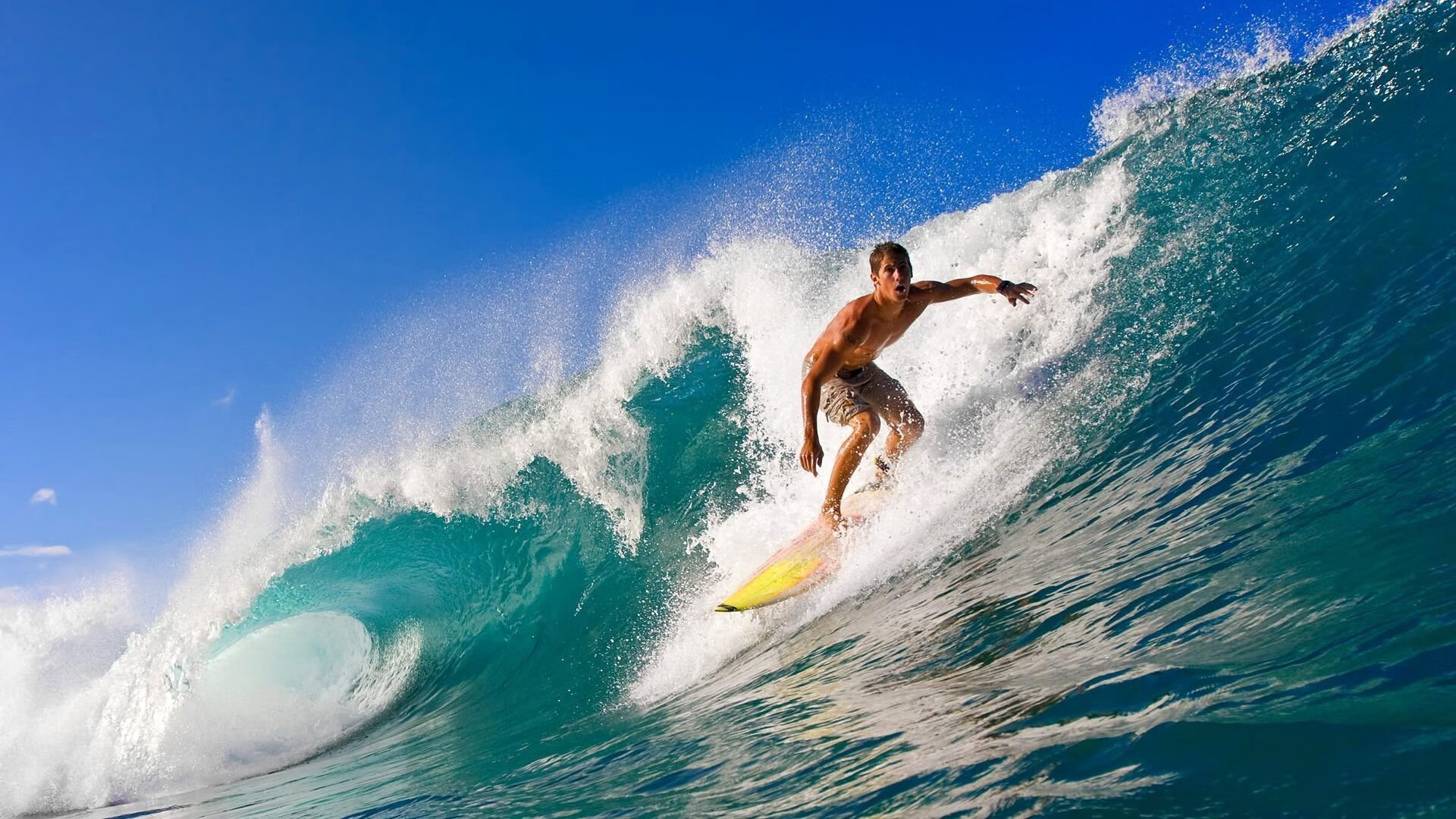 九游电子竞技-勇士外线投篮回暖连续命中关键三分,勇士内线被打爆了